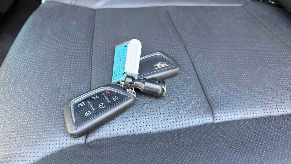 2022 Cadillac Escalade 5th Gen - Image 12 of 20
