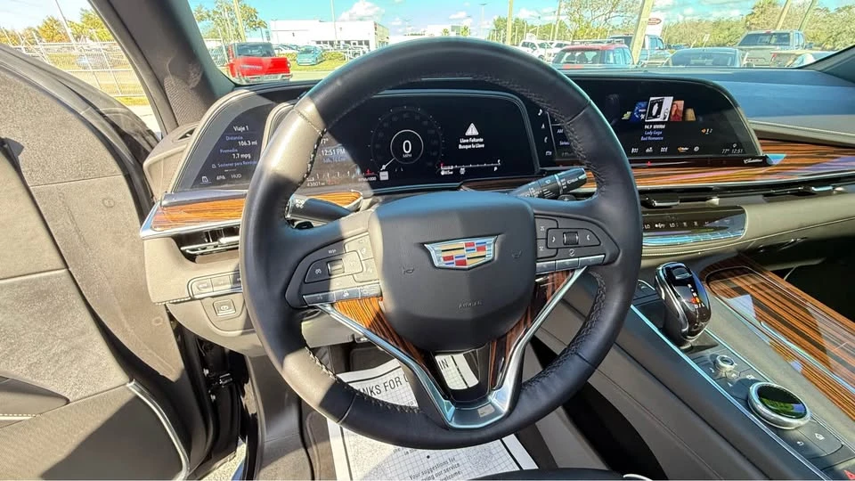 2022 Cadillac Escalade 5th Gen - Image 18 of 20