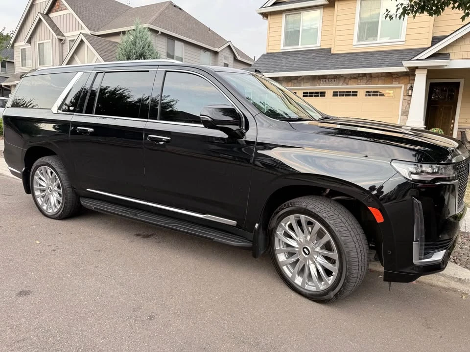 2022 Cadillac Escalade 5th Gen - Image 2 of 13