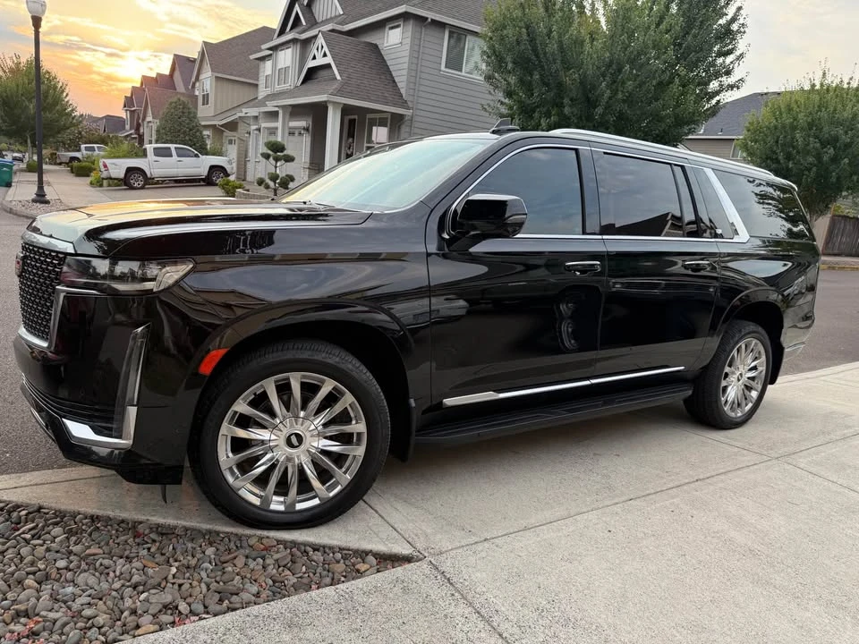 2022 Cadillac Escalade 5th Gen - Image 5 of 13