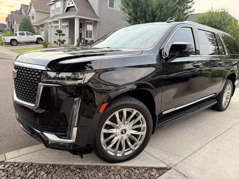 2022 Cadillac Escalade 5th Gen - Image 3 of 13