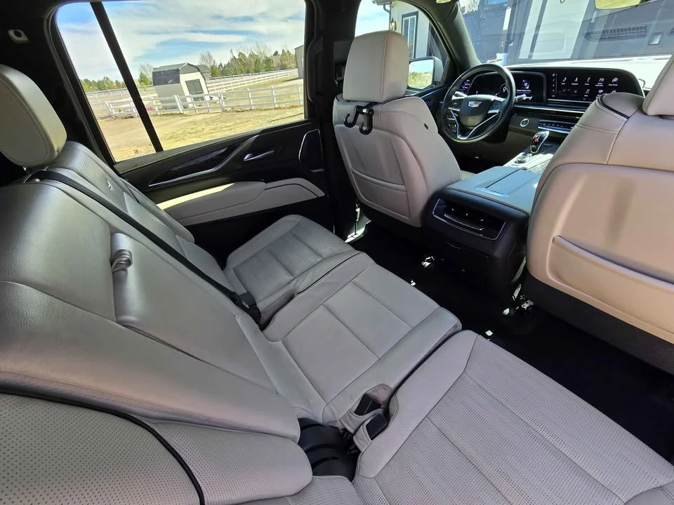 2022 Cadillac Escalade 5th Gen - Image 11 of 19