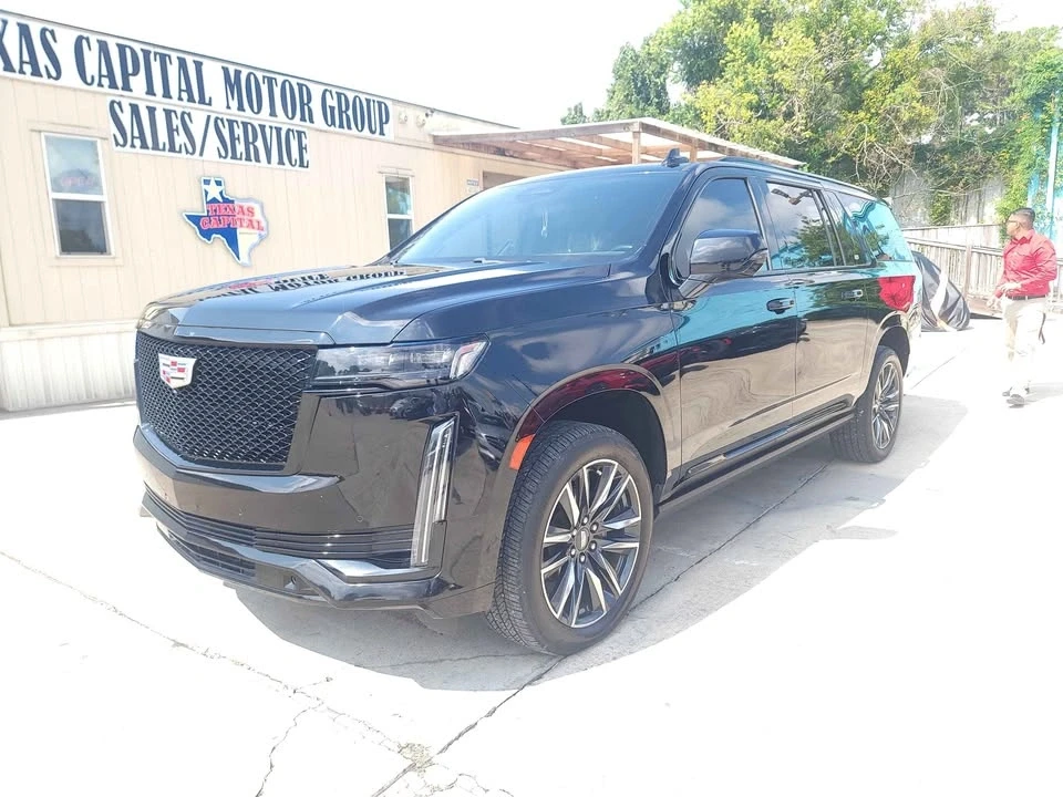 2022 Cadillac Escalade 5th Gen - Image 2 of 11