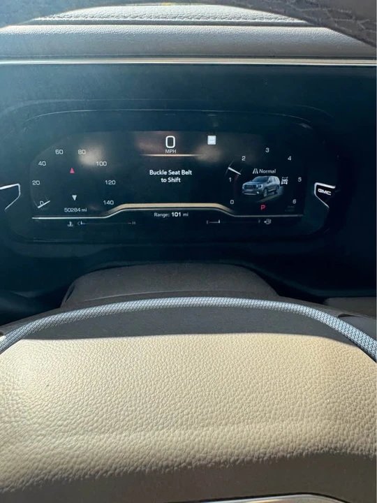 2022 Cadillac Escalade 5th Gen - Image 9 of 10