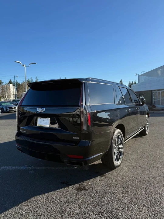 2022 Cadillac Escalade 5th Gen - Image 3 of 19