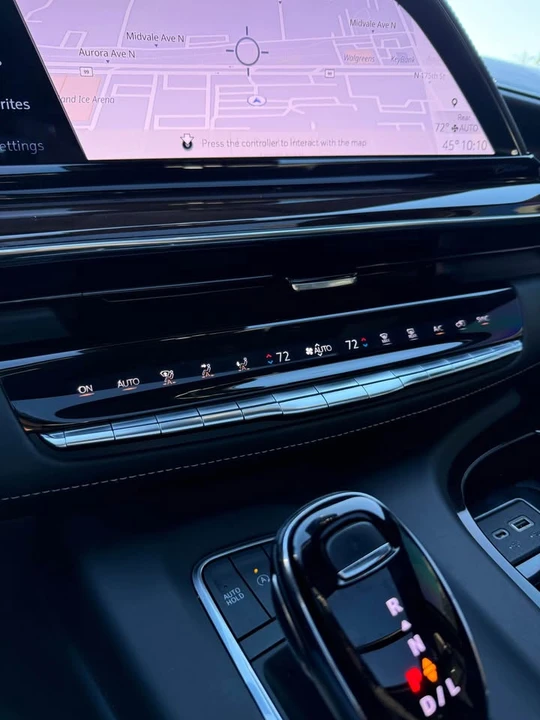 2022 Cadillac Escalade 5th Gen - Image 14 of 19