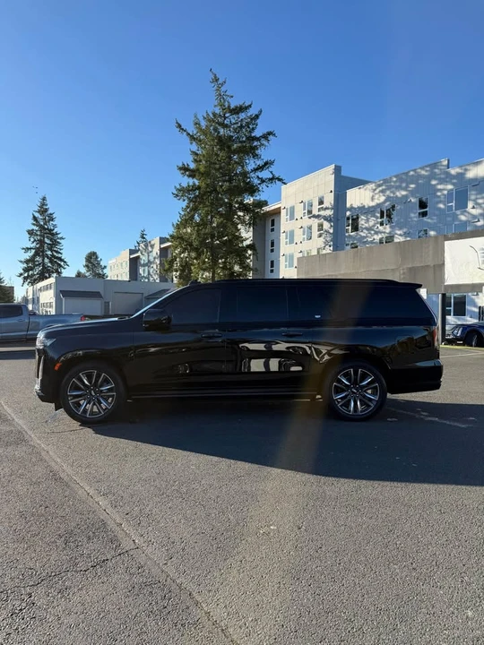 2022 Cadillac Escalade 5th Gen - Image 5 of 19