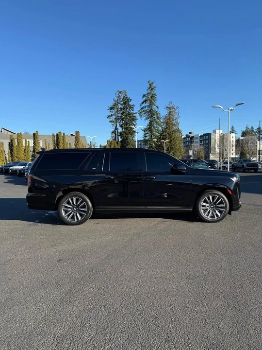 2022 Cadillac Escalade 5th Gen - Image 2 of 19