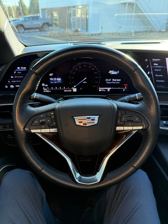 2022 Cadillac Escalade 5th Gen - Image 11 of 19