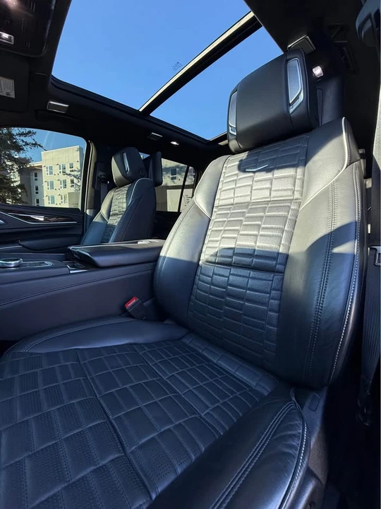 2022 Cadillac Escalade 5th Gen - Image 8 of 19
