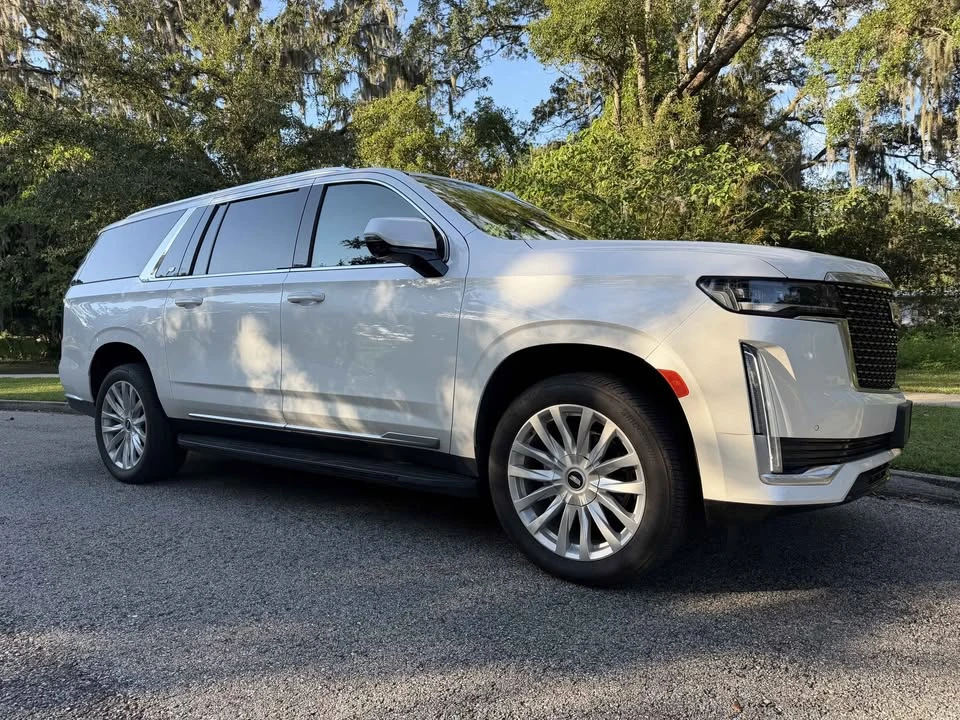2022 Cadillac Escalade 5th Gen - Image 4 of 10