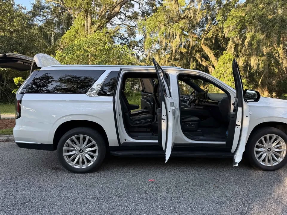2022 Cadillac Escalade 5th Gen - Image 6 of 10