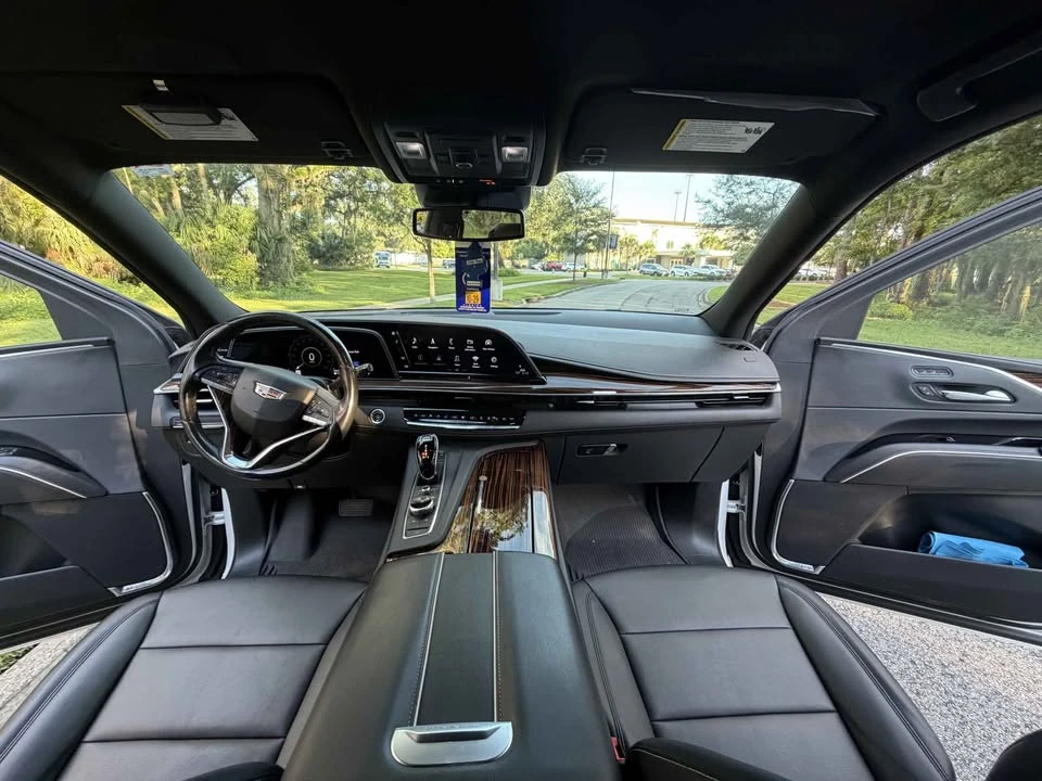 2022 Cadillac Escalade 5th Gen - Image 10 of 10
