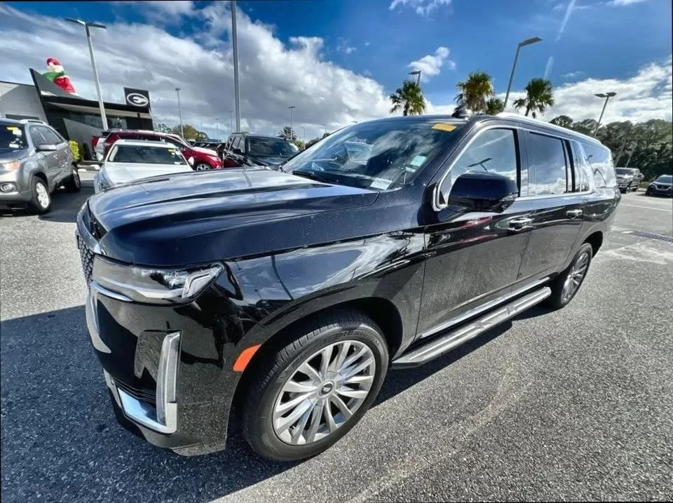 2022 Cadillac Escalade 5th Gen - Image 4 of 14