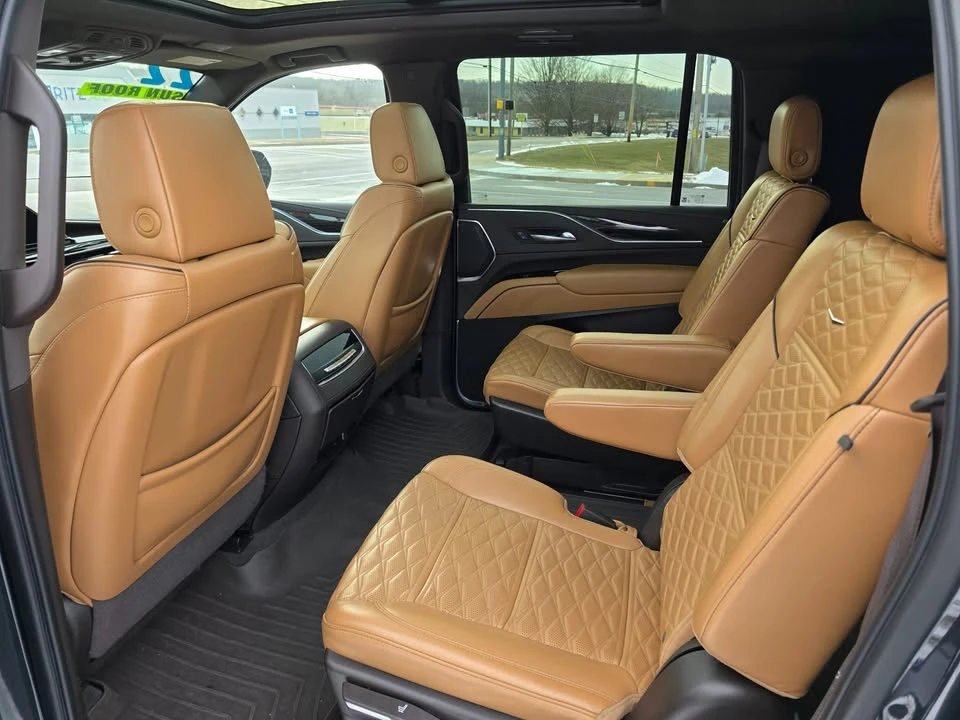 2022 Cadillac Escalade 5th Gen - Image 9 of 12