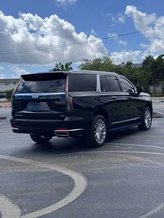 2022 Cadillac Escalade 5th Gen - Image 5 of 13
