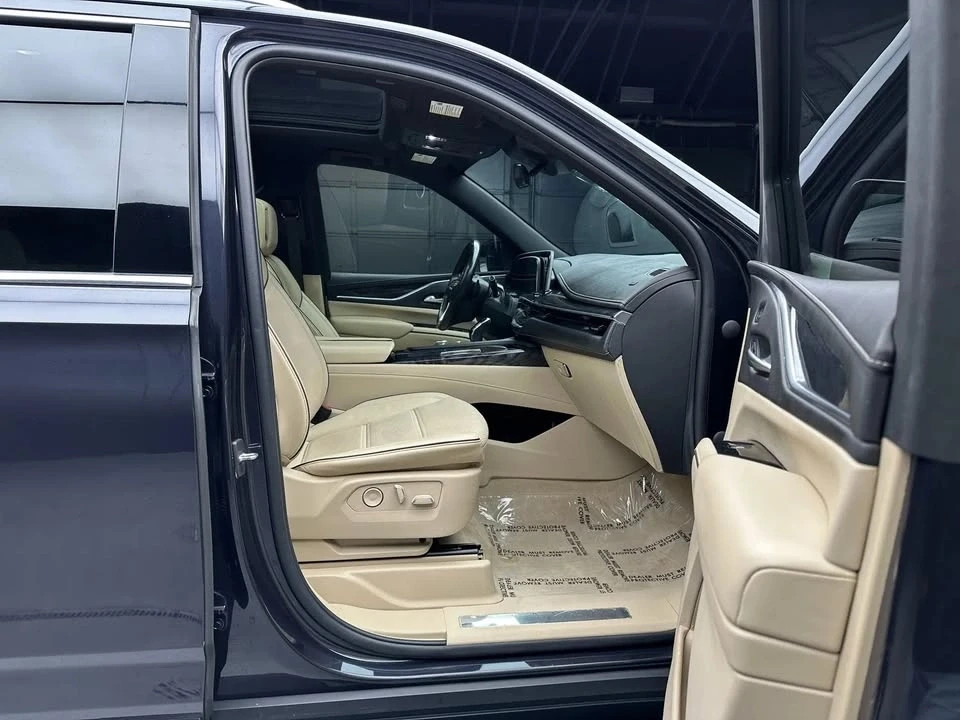 2022 Cadillac Escalade 5th Gen - Image 13 of 19