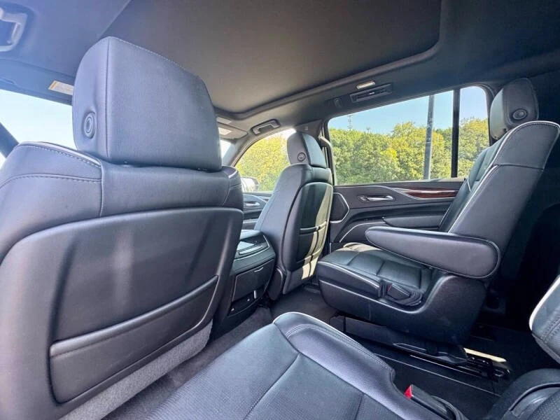 2022 Cadillac Escalade 5th Gen - Image 9 of 12