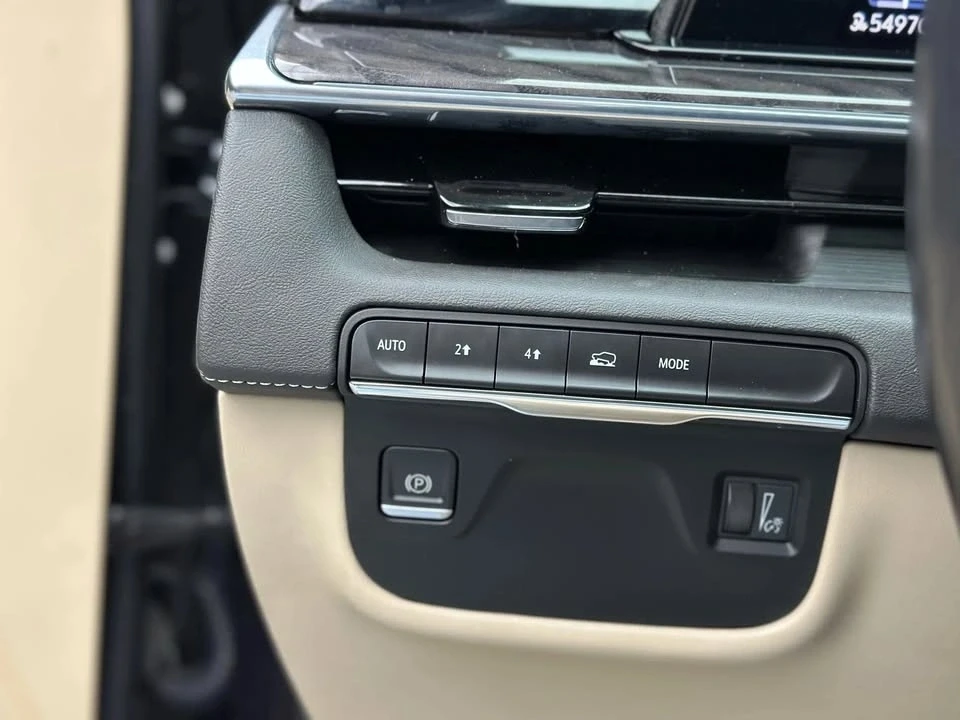 2022 Cadillac Escalade 5th Gen - Image 17 of 19