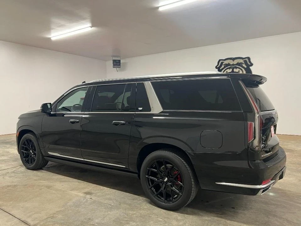 2022 Cadillac Escalade 5th Gen - Image 12 of 20