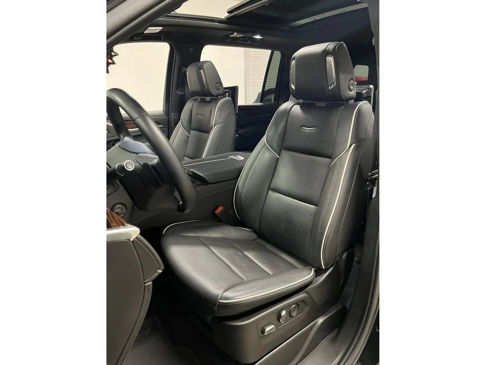 2022 Cadillac Escalade 5th Gen - Image 17 of 20