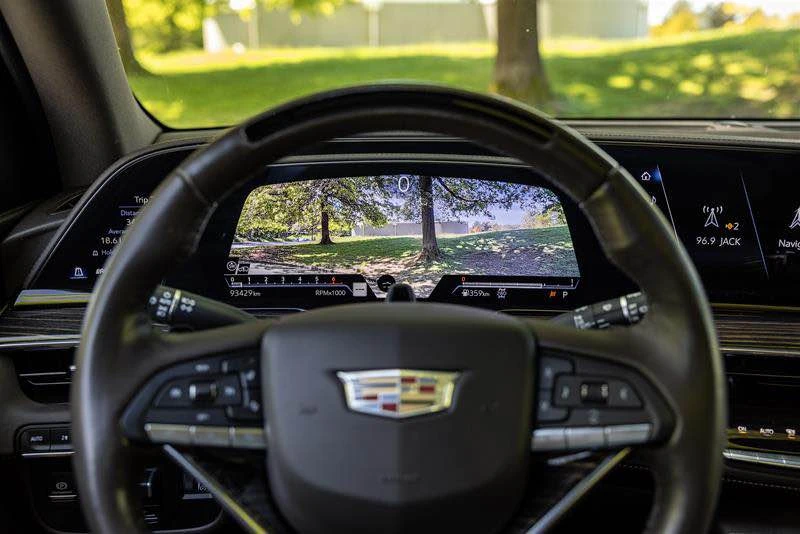 2022 Cadillac Escalade 5th Gen - Image 10 of 13