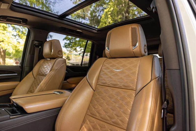 2022 Cadillac Escalade 5th Gen - Image 11 of 13