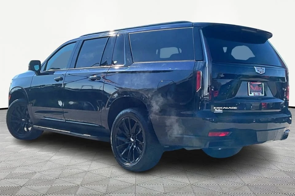 2022 Cadillac Escalade 5th Gen - Image 11 of 19