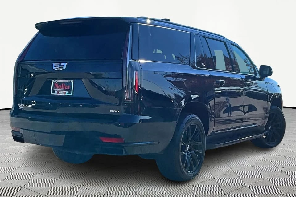 2022 Cadillac Escalade 5th Gen - Image 2 of 19