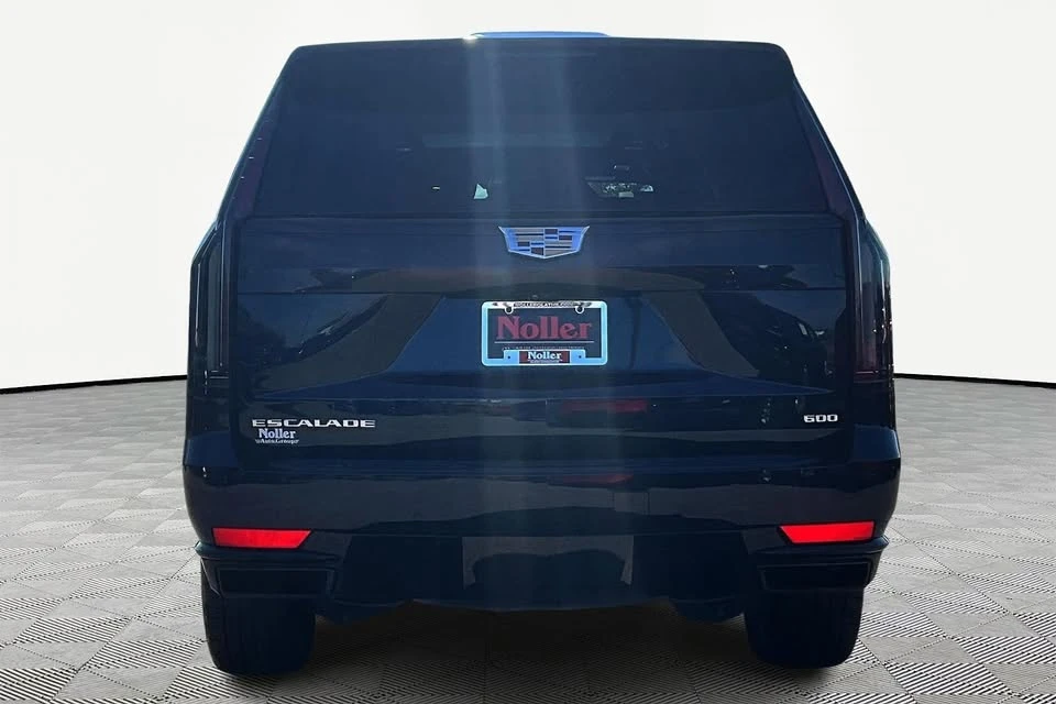 2022 Cadillac Escalade 5th Gen - Image 4 of 19