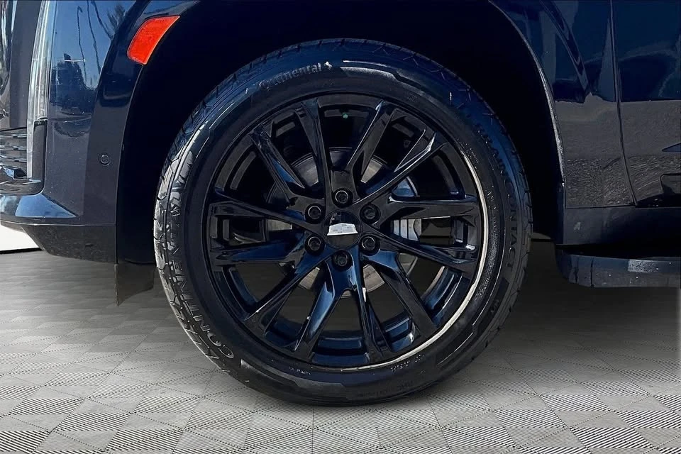 2022 Cadillac Escalade 5th Gen - Image 8 of 19