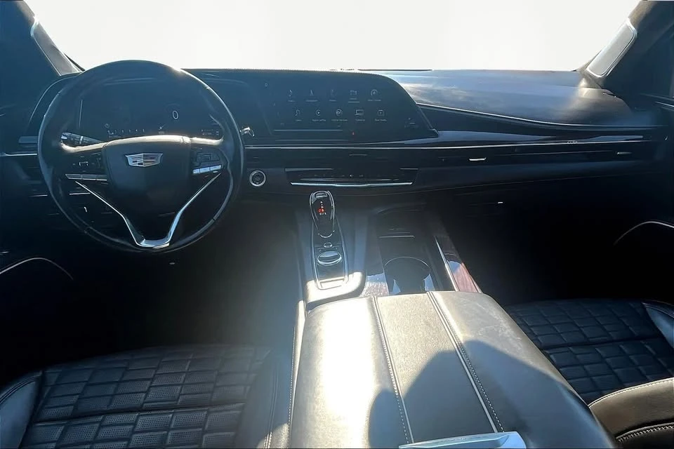 2022 Cadillac Escalade 5th Gen - Image 14 of 19