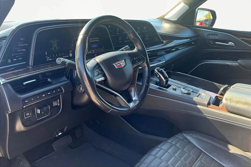2022 Cadillac Escalade 5th Gen - Image 12 of 19