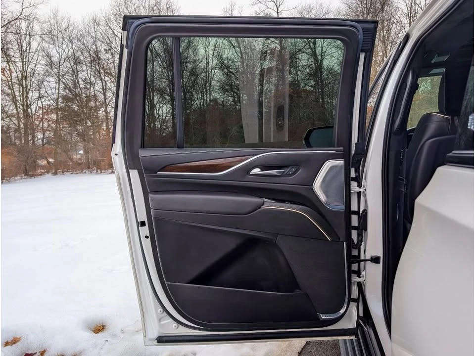 2022 Cadillac Escalade 5th Gen - Image 11 of 20