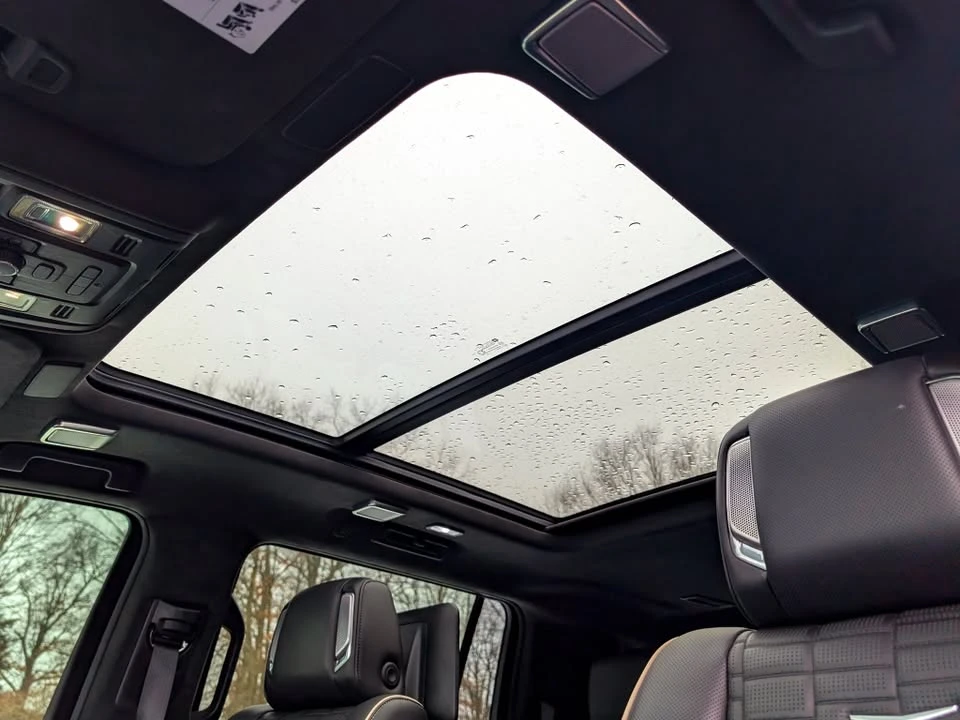 2022 Cadillac Escalade 5th Gen - Image 17 of 20