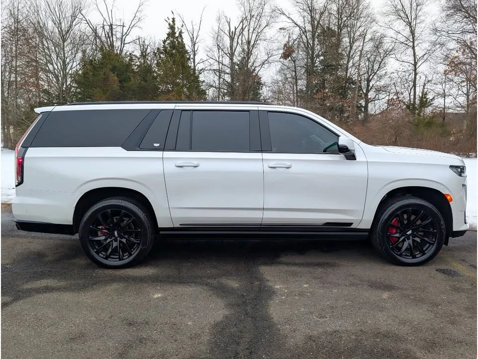 2022 Cadillac Escalade 5th Gen - Image 5 of 20
