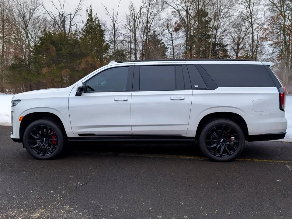 2022 Cadillac Escalade 5th Gen - Image 9 of 20