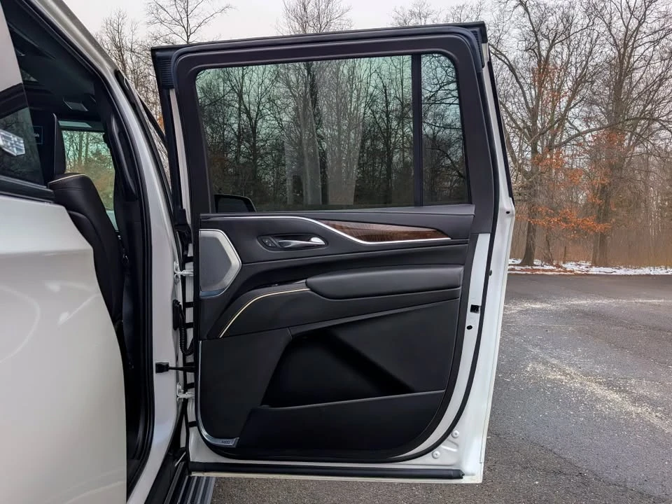 2022 Cadillac Escalade 5th Gen - Image 12 of 20