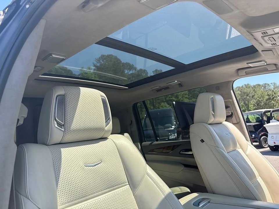 2022 Cadillac Escalade 5th Gen - Image 12 of 13