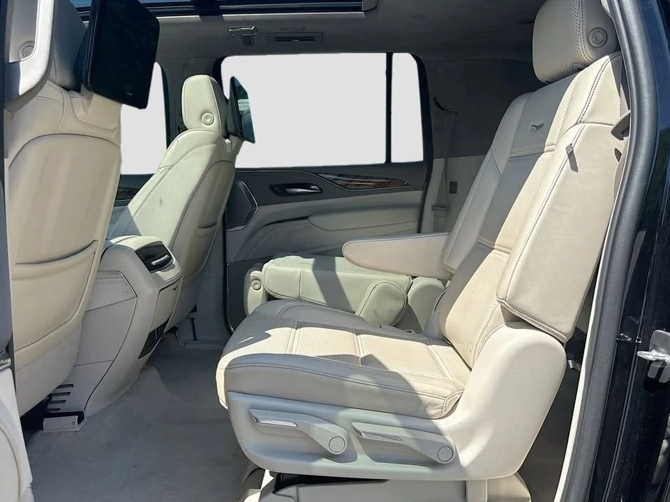 2022 Cadillac Escalade 5th Gen - Image 10 of 13
