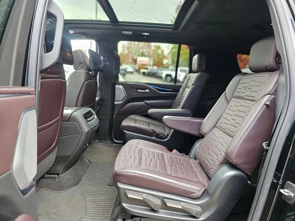 2022 Cadillac Escalade 5th Gen - Image 18 of 20