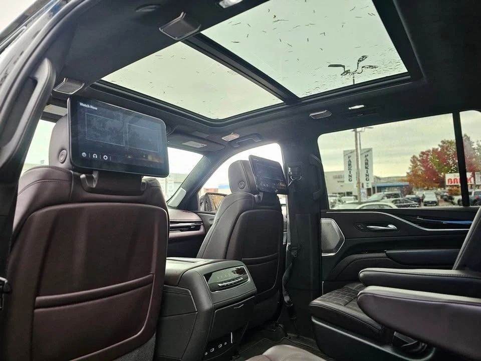 2022 Cadillac Escalade 5th Gen - Image 17 of 20