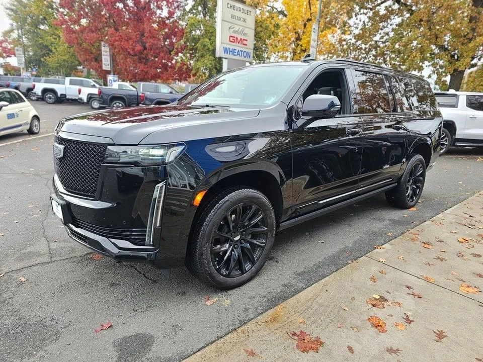 2022 Cadillac Escalade 5th Gen - Image 2 of 20