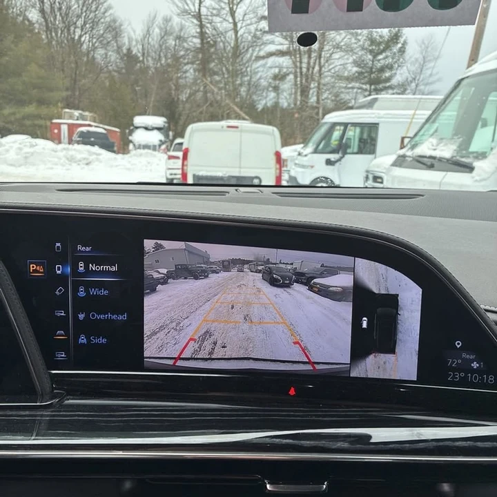 2022 Cadillac Escalade 5th Gen - Image 18 of 20