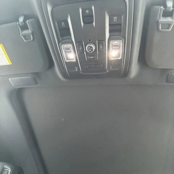 2022 Cadillac Escalade 5th Gen - Image 16 of 20