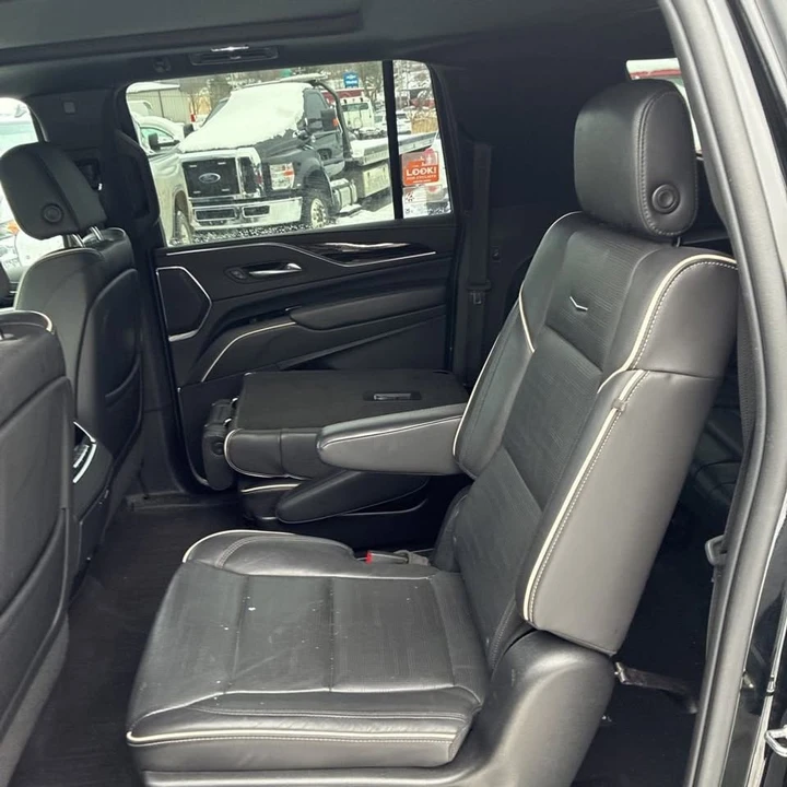 2022 Cadillac Escalade 5th Gen - Image 9 of 20