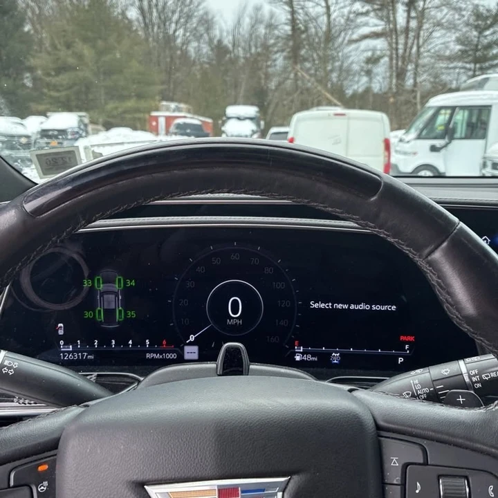 2022 Cadillac Escalade 5th Gen - Image 14 of 20
