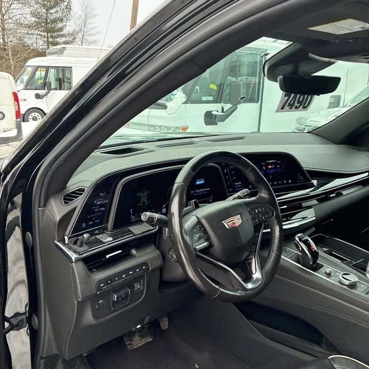 2022 Cadillac Escalade 5th Gen - Image 11 of 20