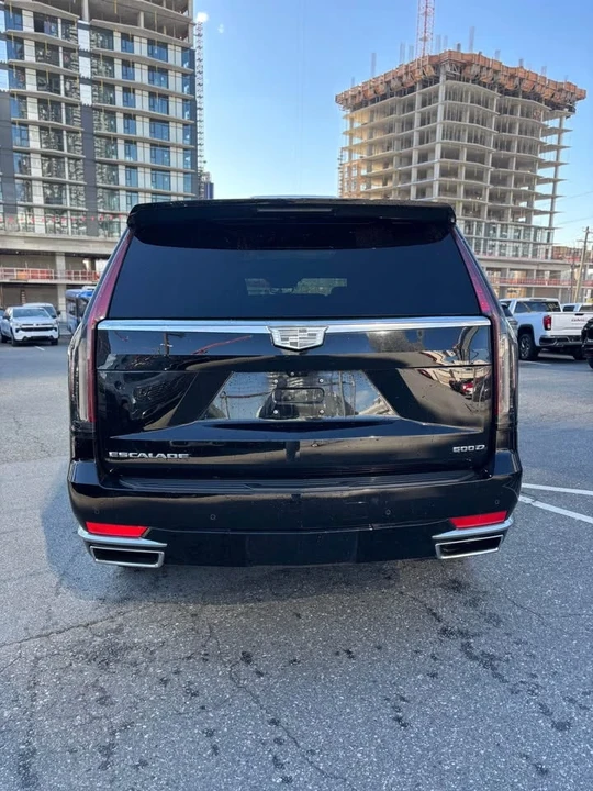 2022 Cadillac Escalade 5th Gen - Image 7 of 17