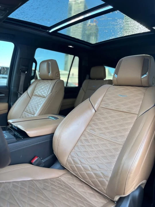 2022 Cadillac Escalade 5th Gen - Image 14 of 17